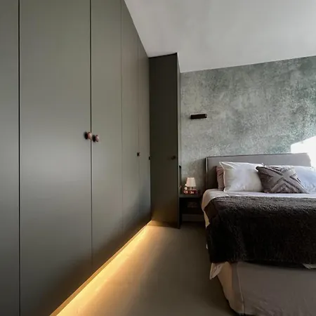 Lovely 51 M Near Montmartre Paris